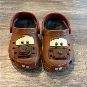 Toddler mater CROCS